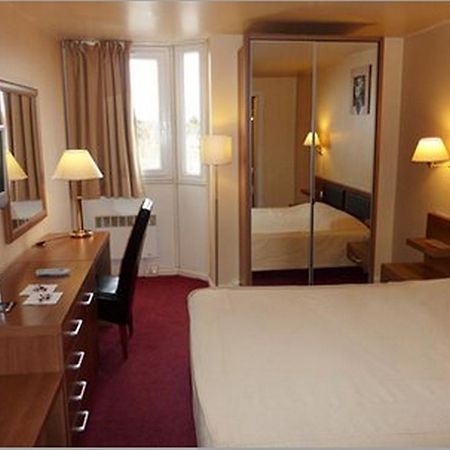 Arcantis Sevran Hotel Руасси-эн-Франс Номер фото